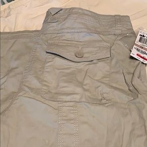 Khaki capris